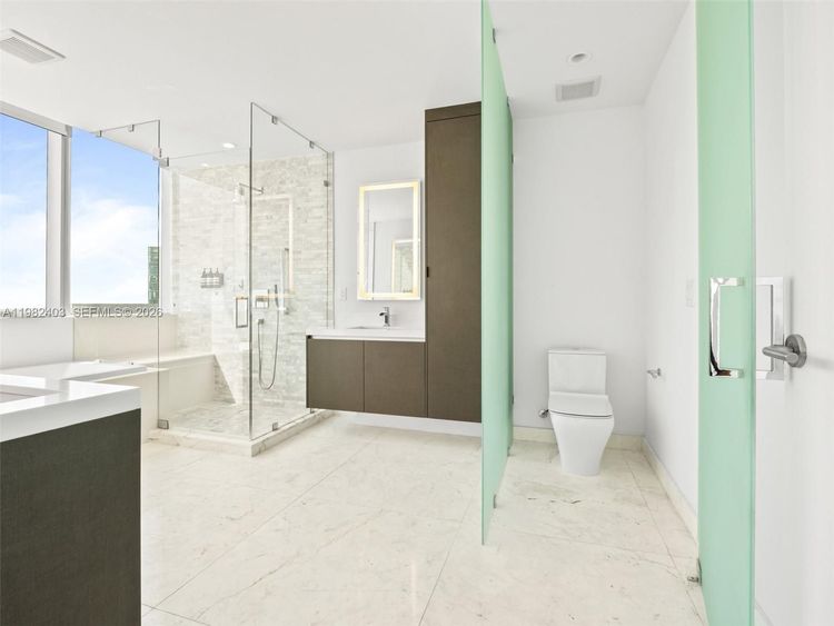 Paramount Miami Worldcenter #4801 image #15