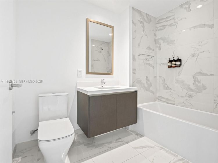 Paramount Miami Worldcenter #4801 image #22