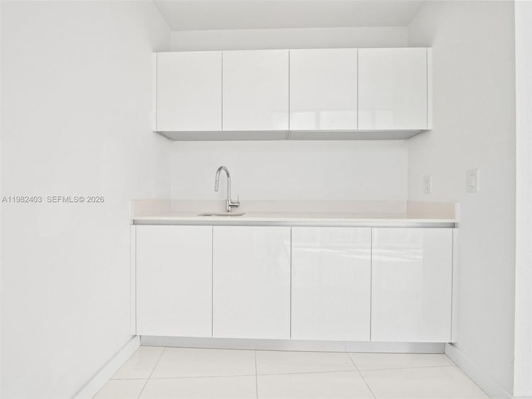 Paramount Miami Worldcenter #4801 image #28