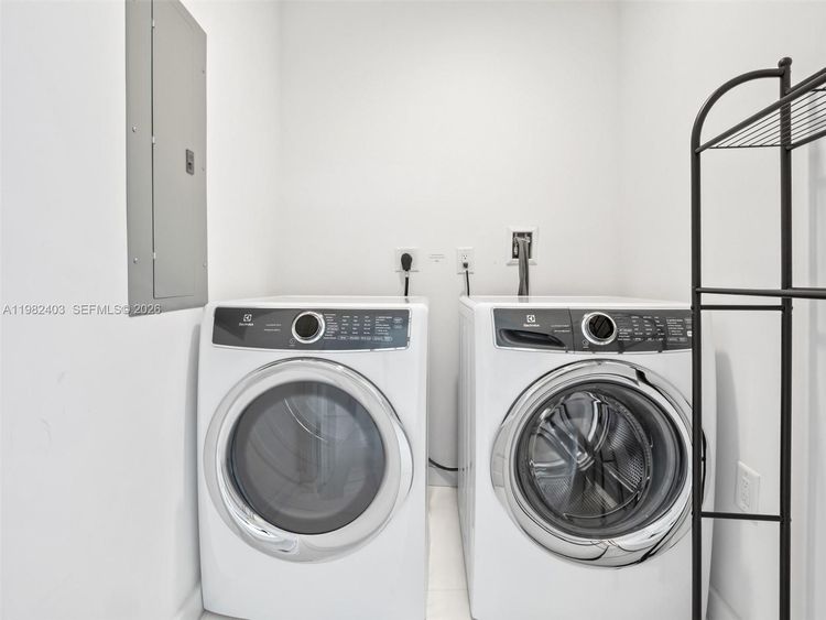 Paramount Miami Worldcenter #4801 image #29