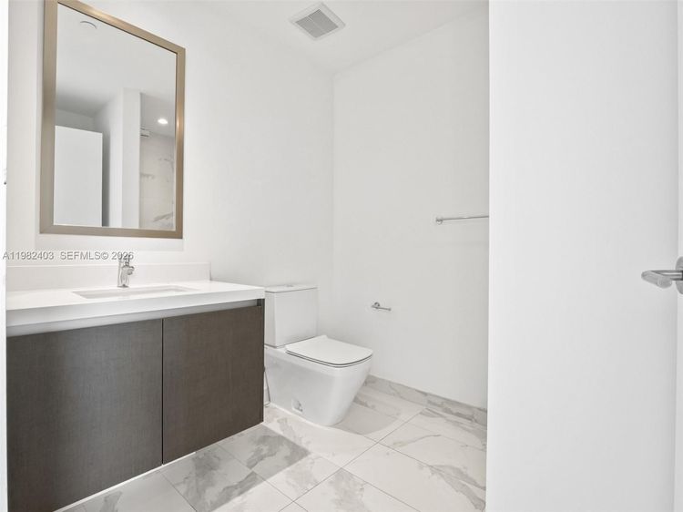 Paramount Miami Worldcenter #4801 image #31