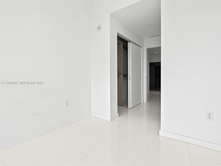 Paramount Miami Worldcenter #4801 image #34