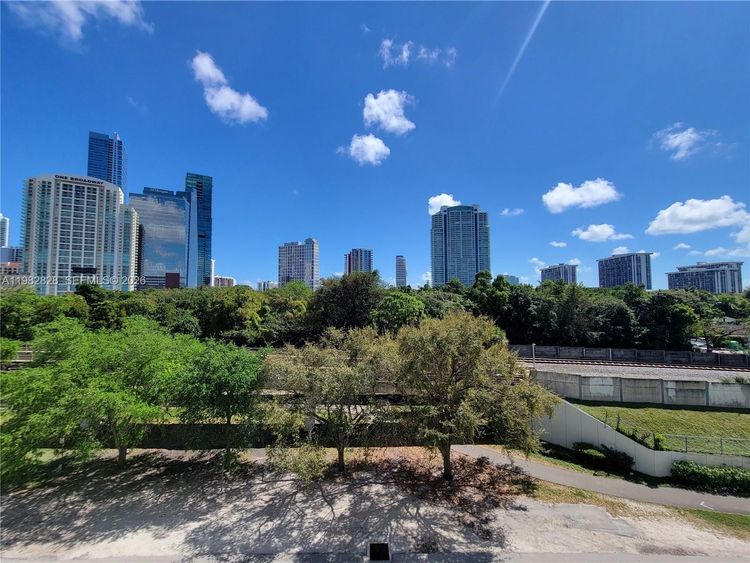 Le Parc at Brickell #411 image #13
