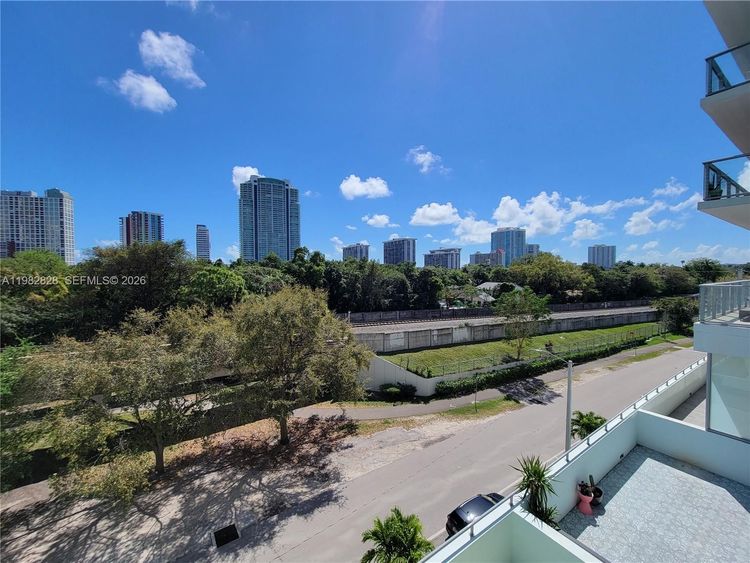 Le Parc at Brickell #411 image #14