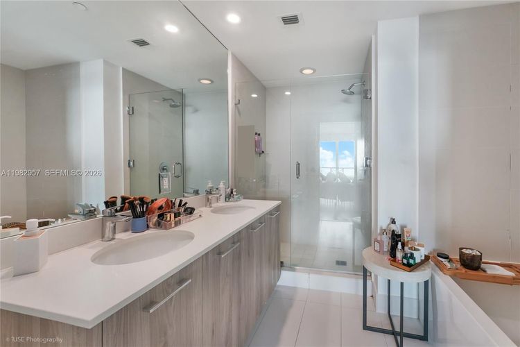 Paraiso Bayviews #1901 image #9