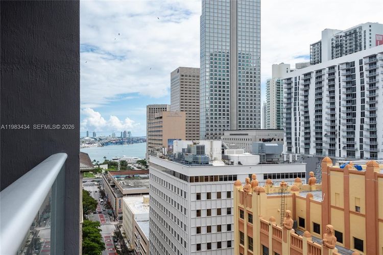 Centro #1709 image #16