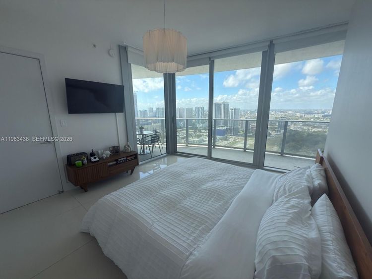 Aria on the Bay #3300 image #23