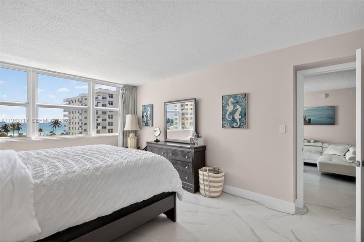 Trafalgar Towers #601 image #16