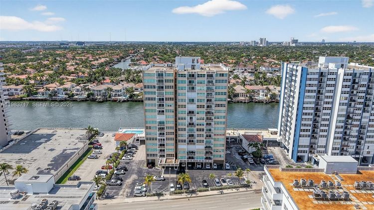 Trafalgar Towers #601 image #27