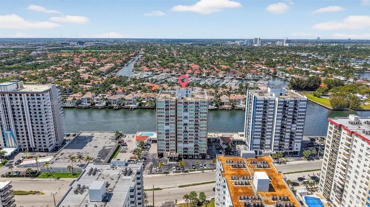 Trafalgar Towers #601 image #29