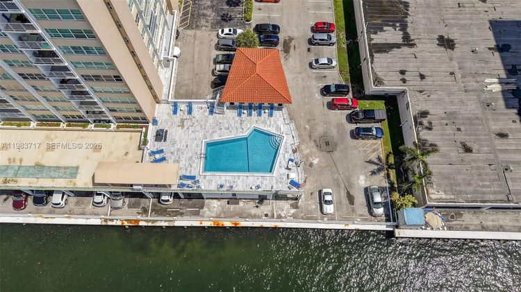 Trafalgar Towers #601 image #33