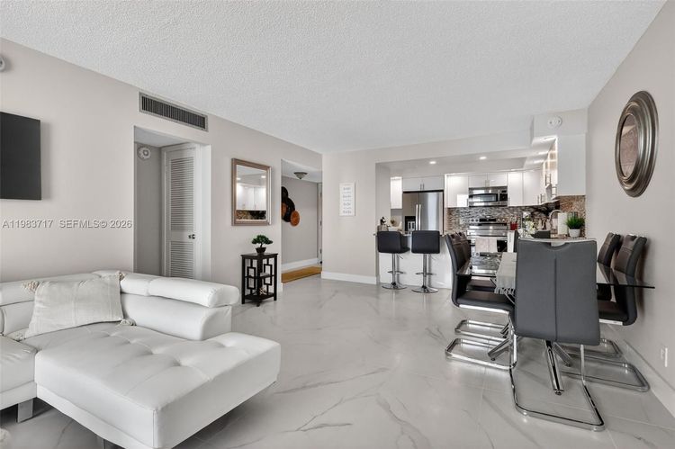 Trafalgar Towers #601 image #8