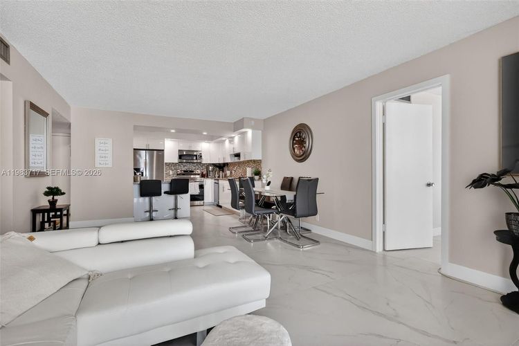 Trafalgar Towers #601 image #9