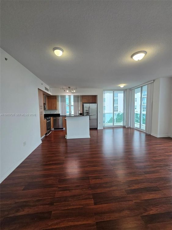 360 Condo #510 image #12