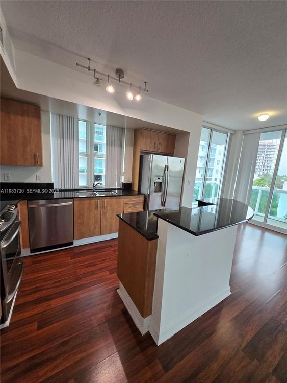 360 Condo #510 image #15
