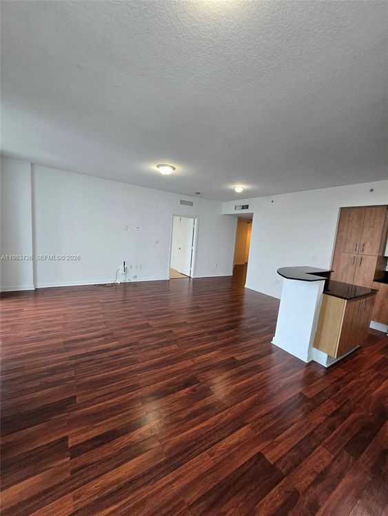 360 Condo #510 image #17