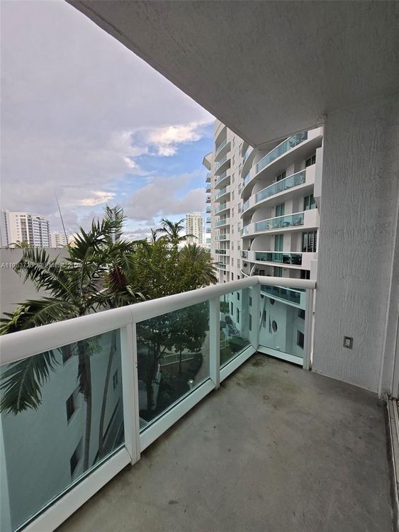 360 Condo #510 image #24