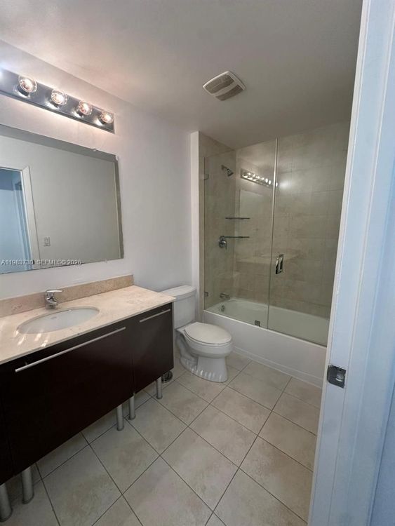 Quantum on the Bay #3803 image #9