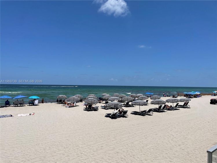 Sea Air Towers #911 image #11