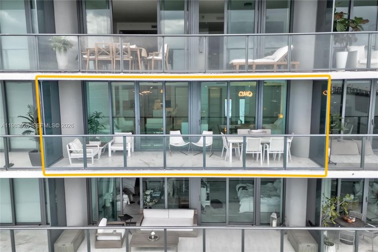 One Paraiso #1202 image #12