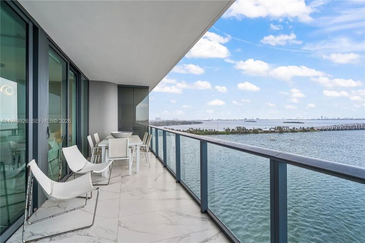 One Paraiso #1202 image #13