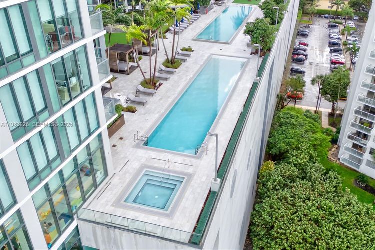 One Paraiso #1202 image #34