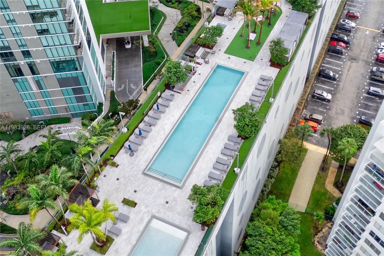 One Paraiso #1202 image #35