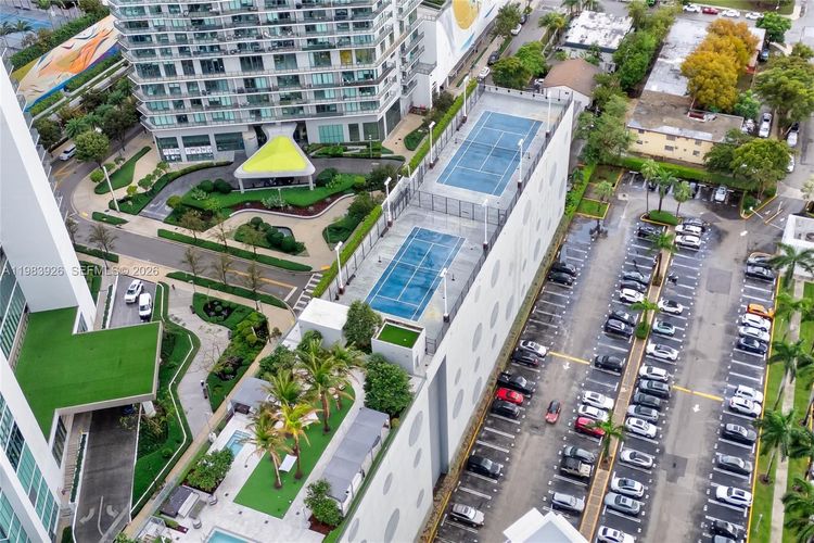 One Paraiso #1202 image #36