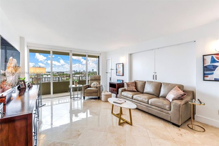 Jockey Club III #1258 image #25