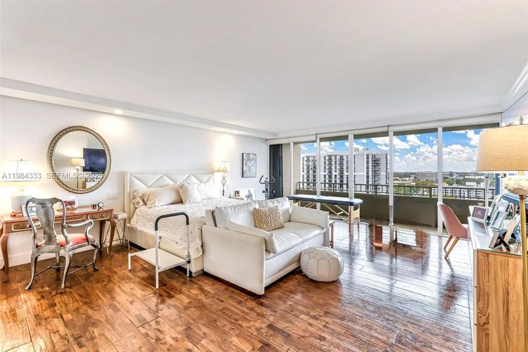 Jockey Club III #1258 image #30