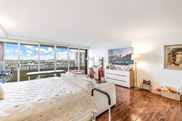 Jockey Club III #1258 image #33