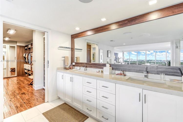 Jockey Club III #1258 image #35