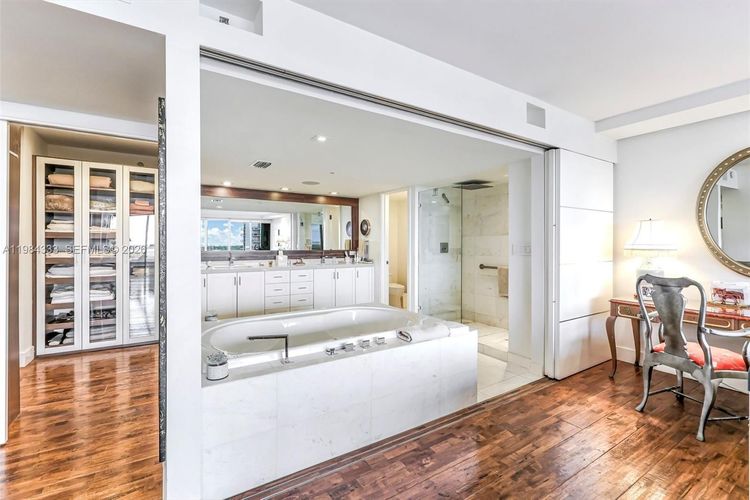 Jockey Club III #1258 image #41