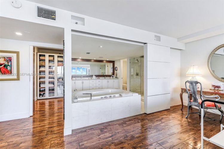 Jockey Club III #1258 image #42