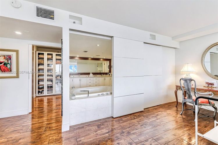 Jockey Club III #1258 image #43