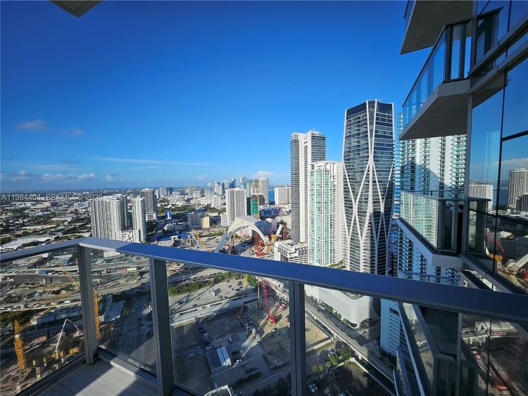 Paramount Miami Worldcenter #4000 image #20