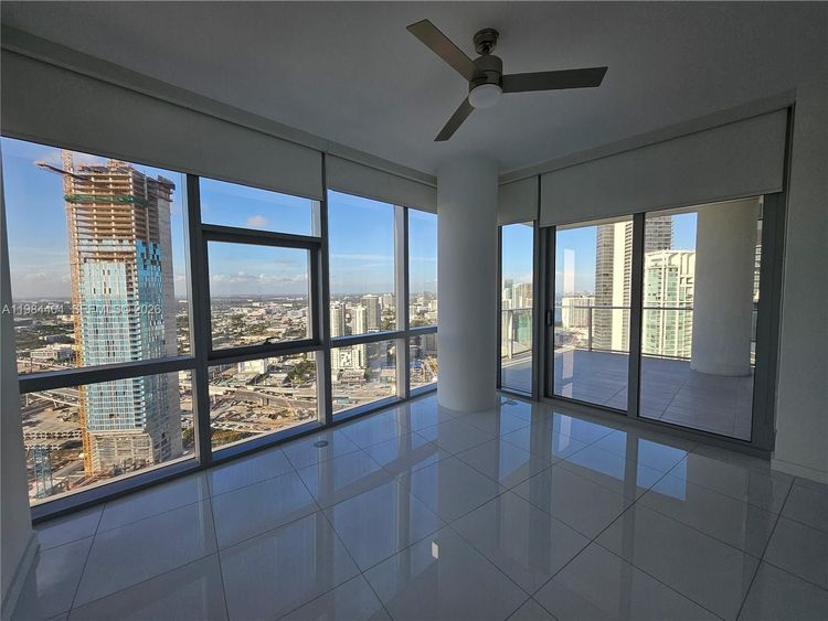 Paramount Miami Worldcenter #4000 image #25