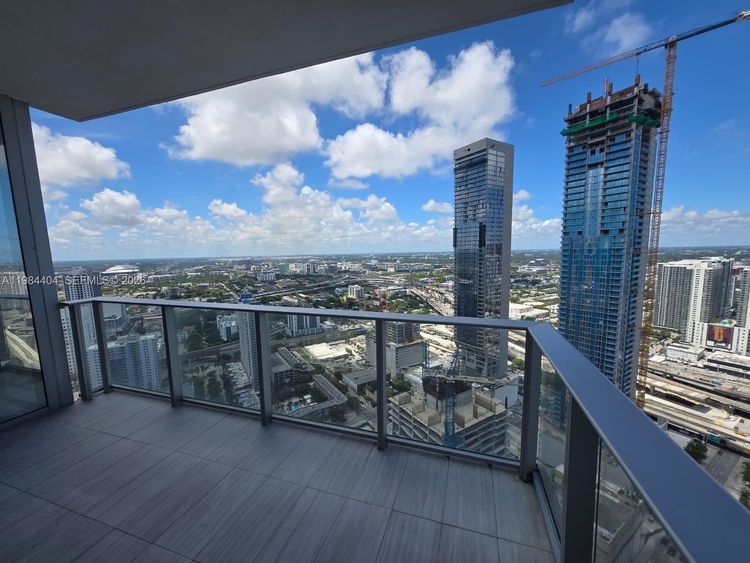 Paramount Miami Worldcenter #4000 image #40
