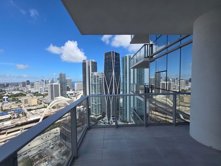 Paramount Miami Worldcenter #4000 image #41