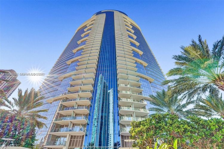 Paramount Miami Worldcenter #3601 image #21