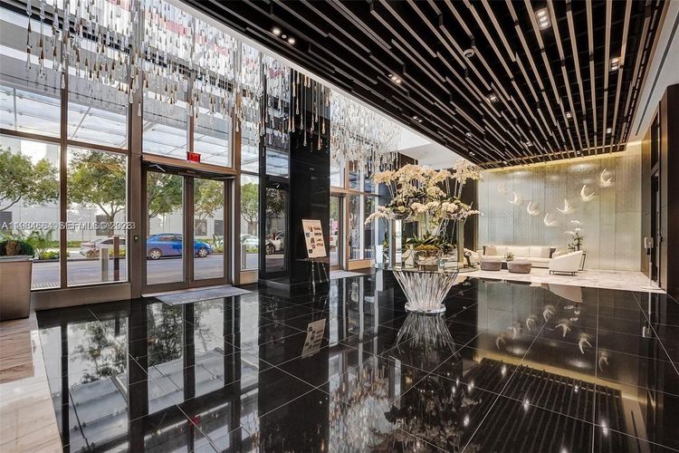 Paramount Miami Worldcenter #3601 image #22