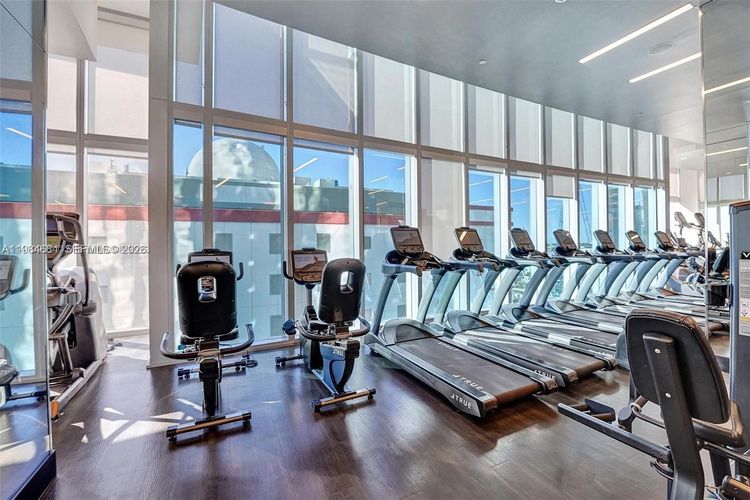 Paramount Miami Worldcenter #3601 image #38