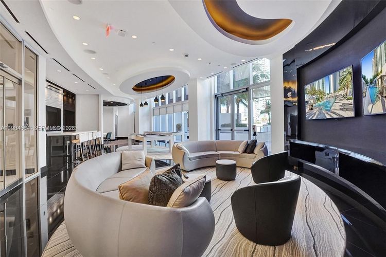 Paramount Miami Worldcenter #3601 image #40