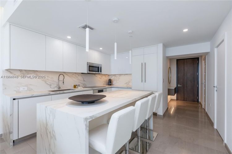 Rise Brickell City Centre #3406 image #9
