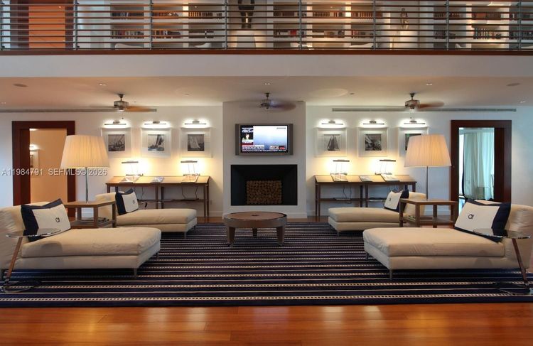 Grovenor House #1408 image #19