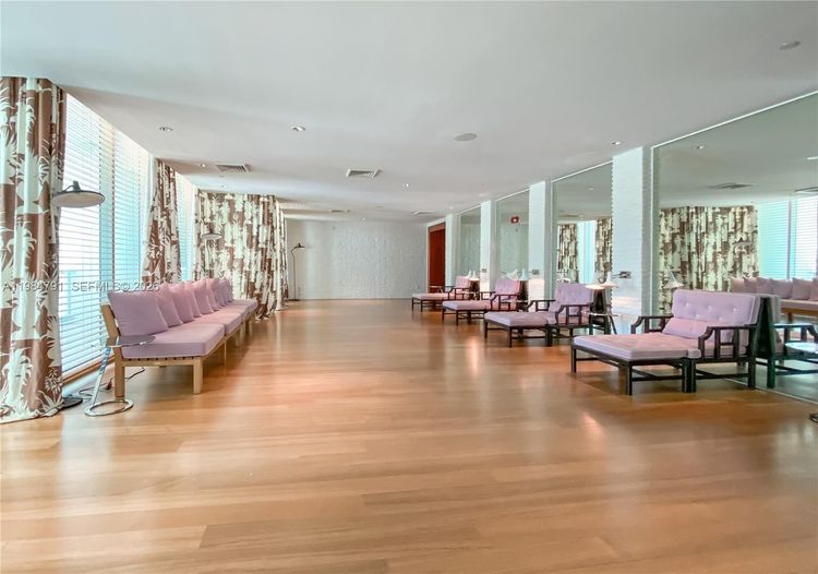 Grovenor House #1408 image #23