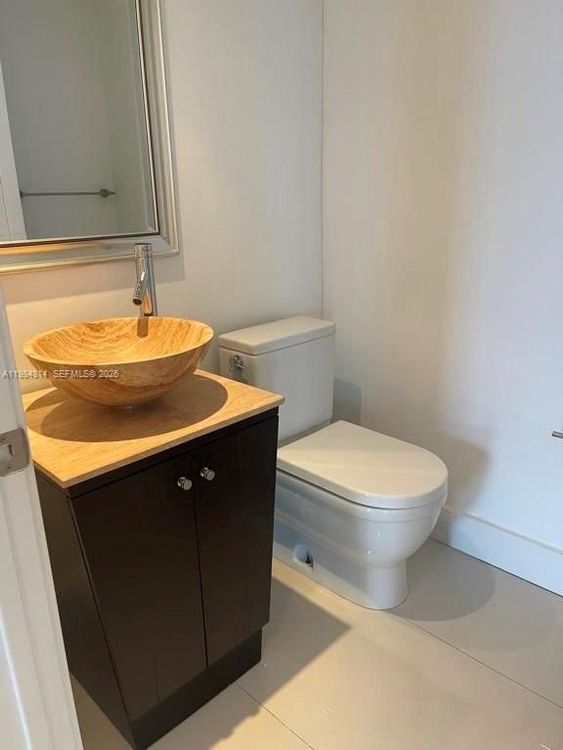 Jockey Club III #1152 image #18