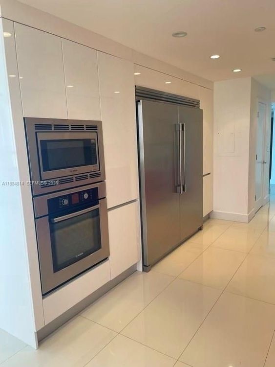 Jockey Club III #1152 image #8