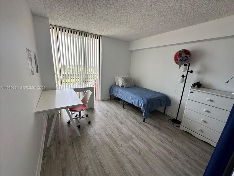 Parc Central South #1711 image #18