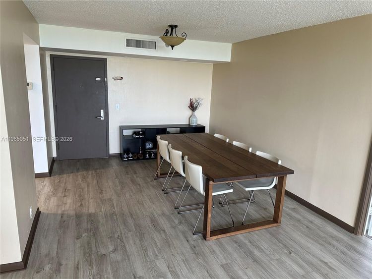 Parc Central South #1711 image #20